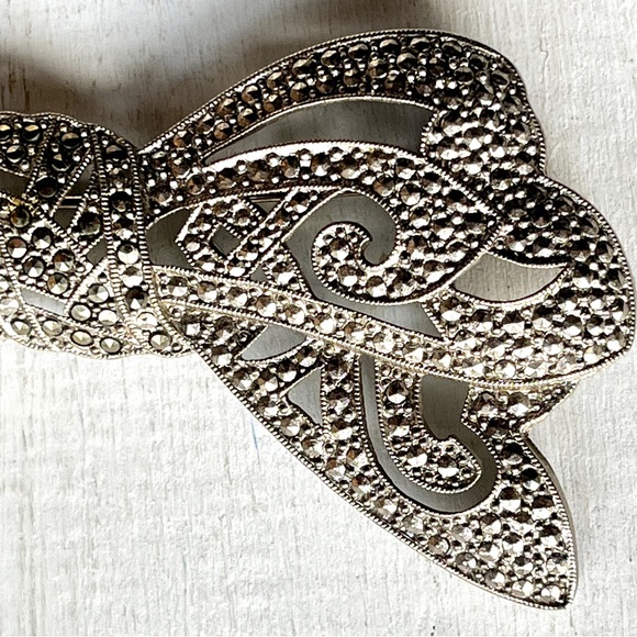 Very Large Macasite Bow Pin Silver Tone Vintage Brooch Romancecore Feminine - Picture 8 of 13